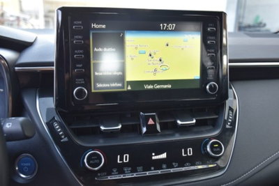 Toyota Corolla 1.8 Hybrid Business (9)
