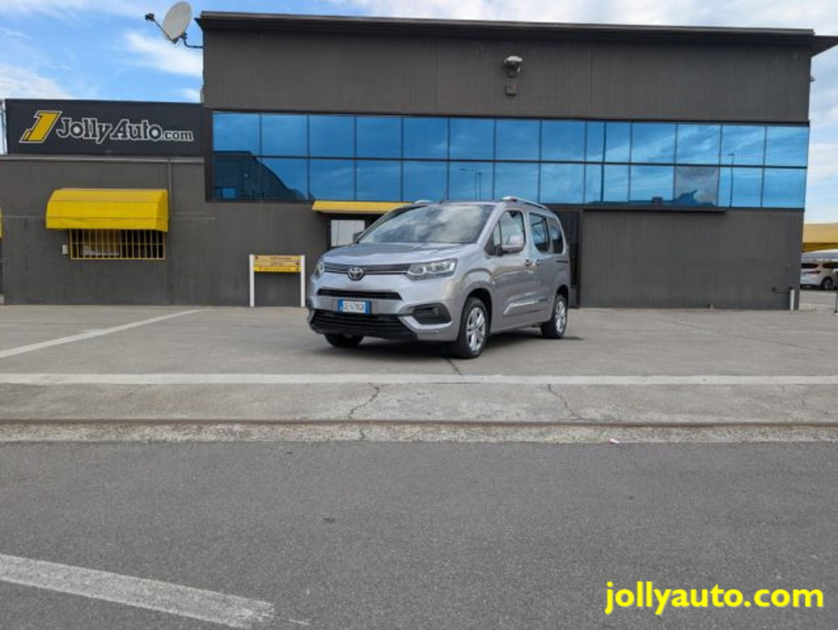 Toyota Proace City Verso City Verso 1.5D 100 CV S&S Short D Lounge (19)