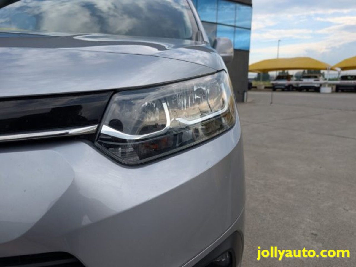 Toyota Proace City Verso City Verso 1.5D 100 CV S&S Short D Lounge (9)