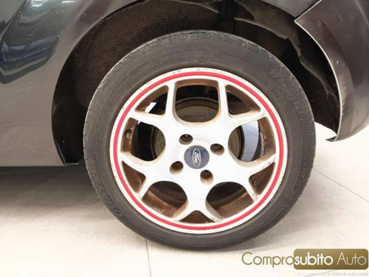 Ford Fiesta 1.2 16V 3p. Titanium (10)