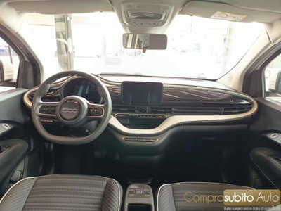 Fiat 500e La Prima Berlina 42 kWh (10)