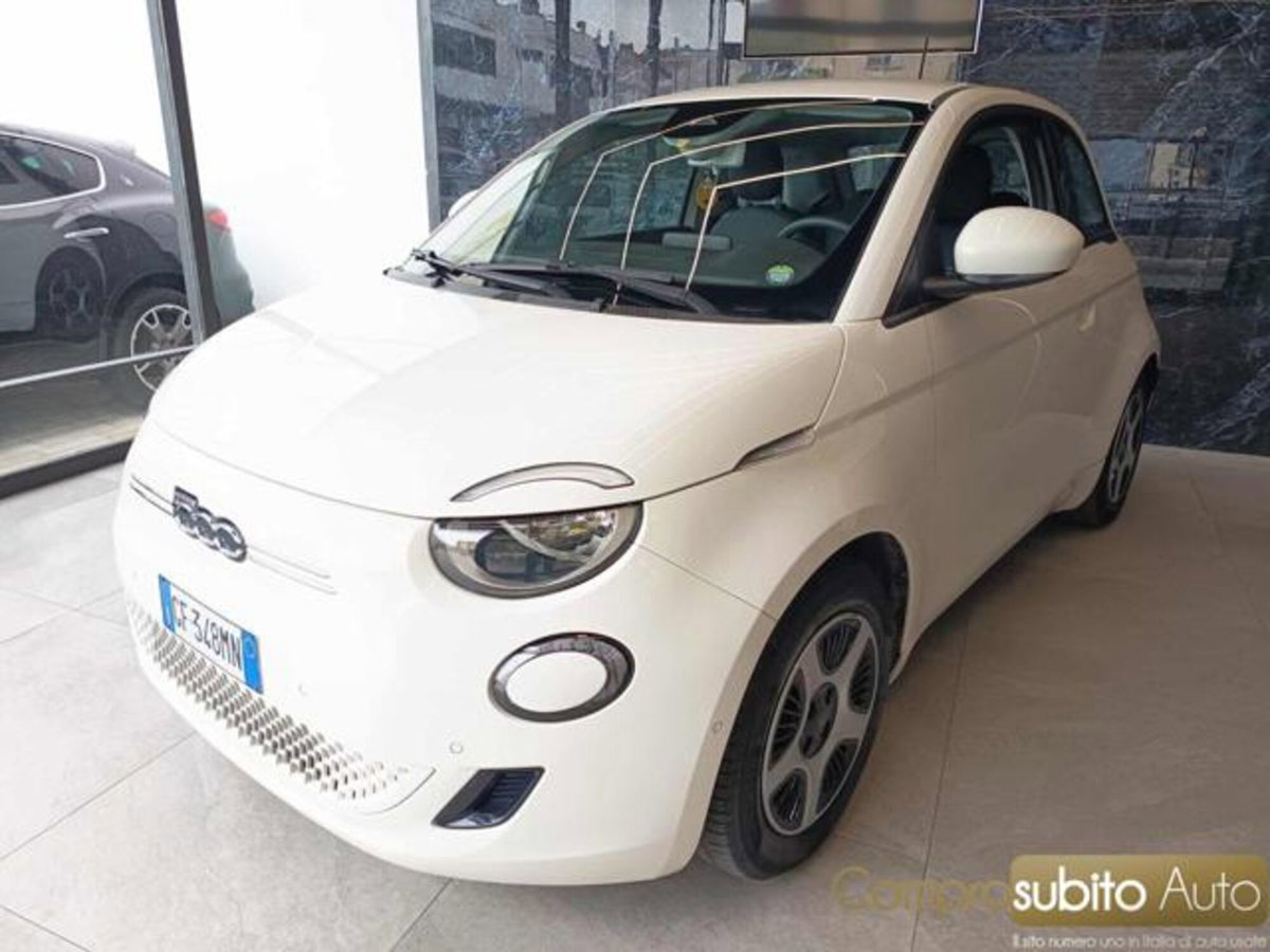Fiat 500e La Prima Berlina 42 kWh (2)
