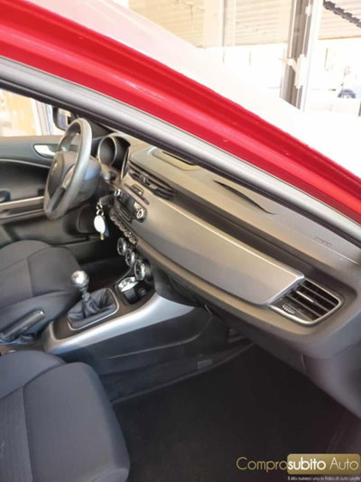 Alfa Romeo Giulietta 1.4 Turbo Progression Gpl 120cv (9)