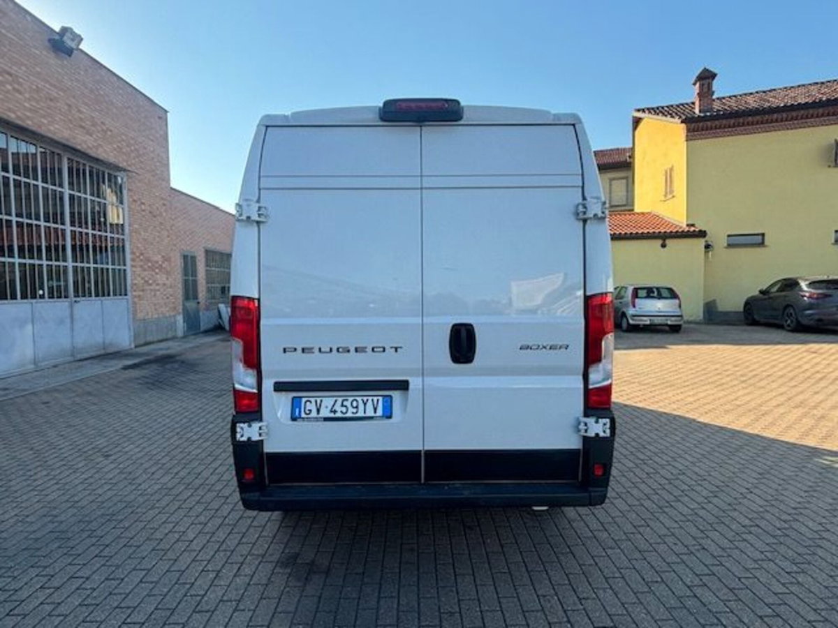 Peugeot Boxer Furgone 435 L3H2 2.2 bluehdi 140cv S&S at8 (4)