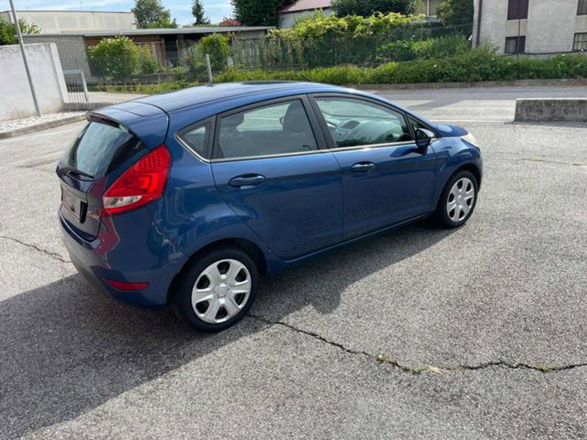 Ford Fiesta 1.2 82 CV 5 porte Titanium (5)