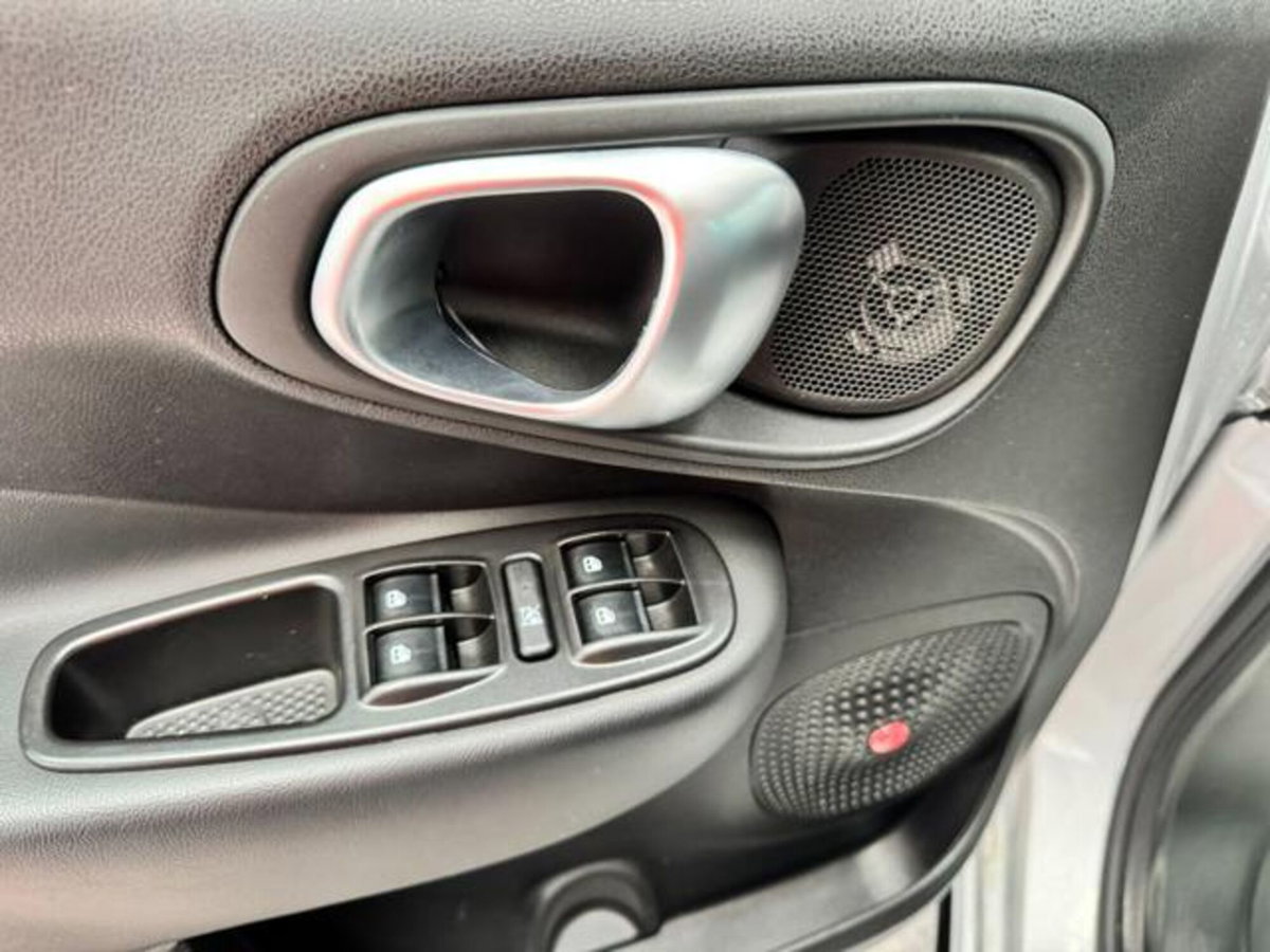 Fiat 500L 1.6 Multijet 120 CV Beats (11)