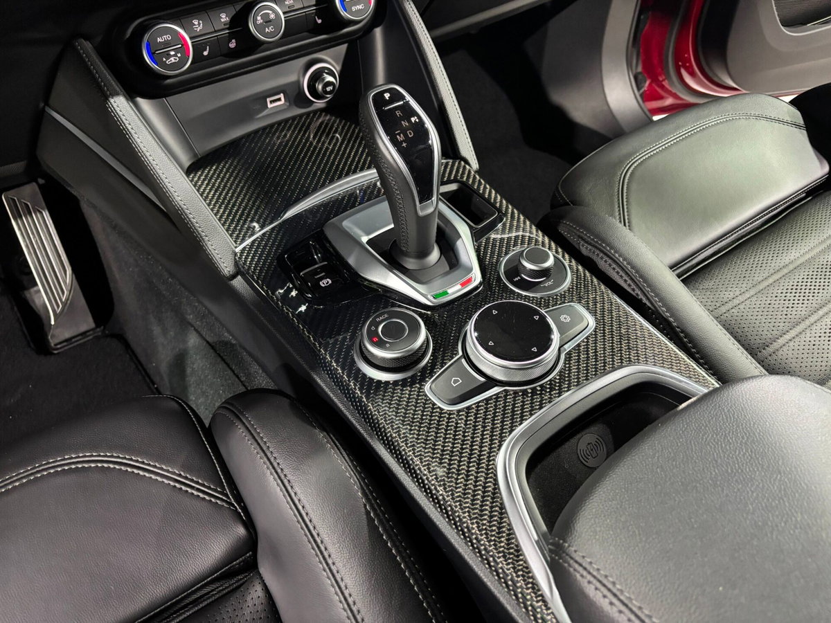 Alfa Romeo Stelvio Stelvio 2.9 Bi-Turbo V6 510 CV AT8 Quadrifoglio (12)