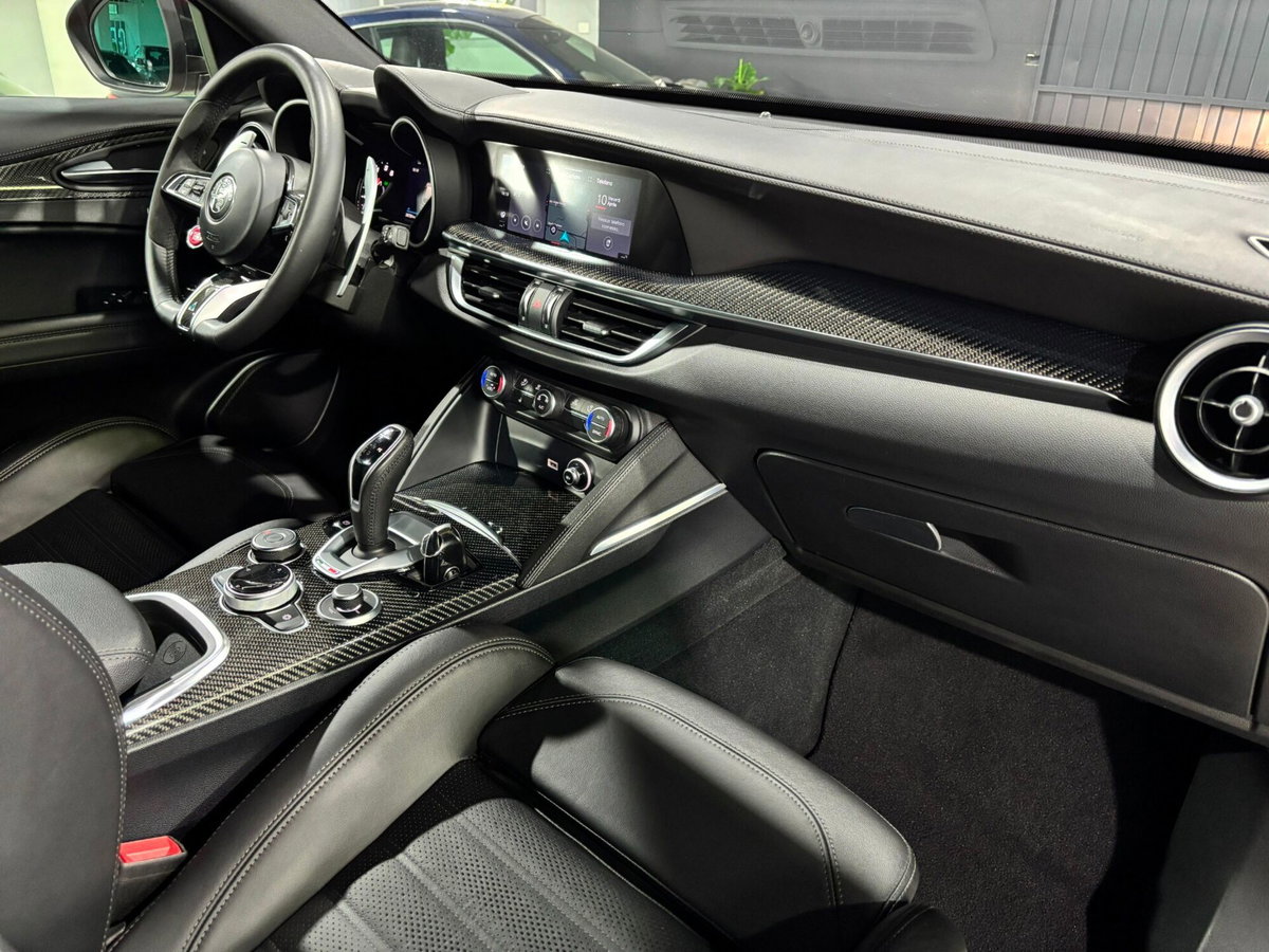 Alfa Romeo Stelvio Stelvio 2.9 Bi-Turbo V6 510 CV AT8 Quadrifoglio (13)