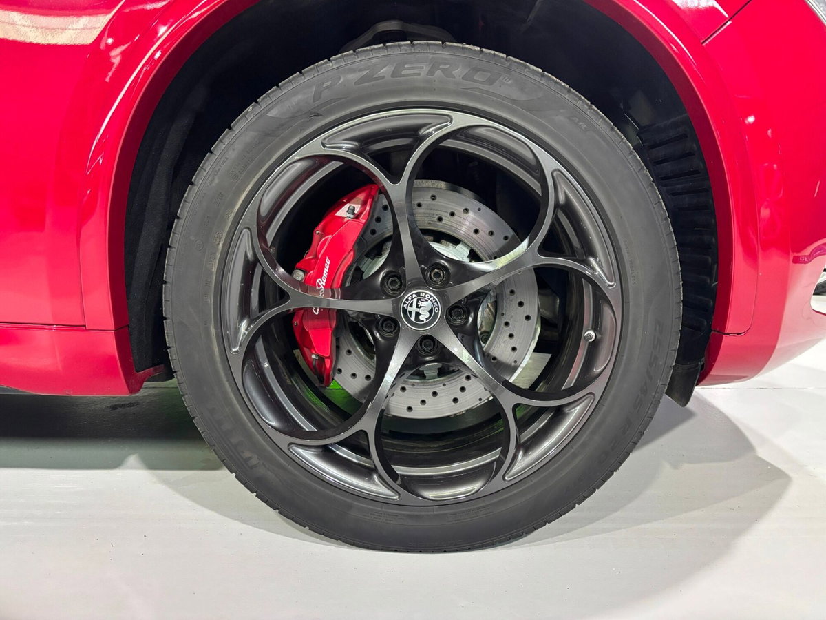 Alfa Romeo Stelvio Stelvio 2.9 Bi-Turbo V6 510 CV AT8 Quadrifoglio (5)