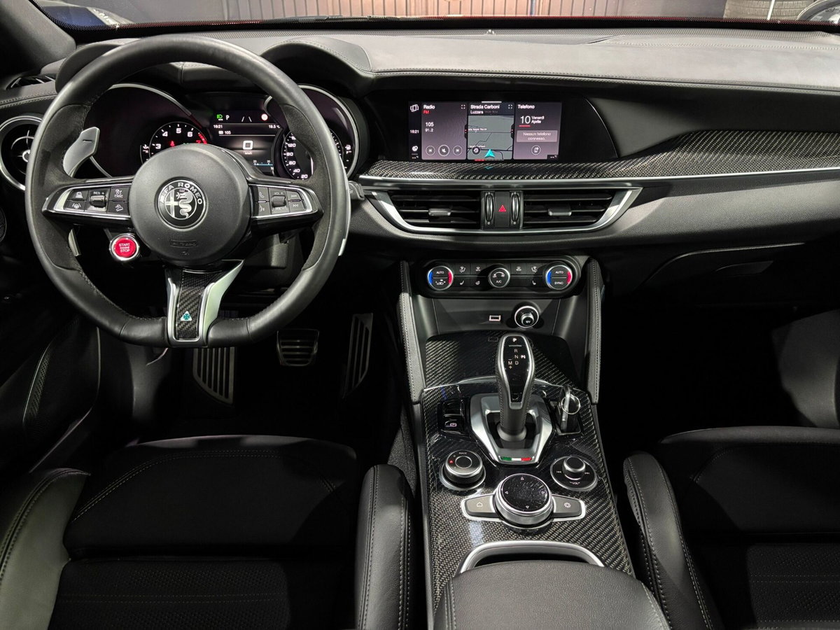 Alfa Romeo Stelvio Stelvio 2.9 Bi-Turbo V6 510 CV AT8 Quadrifoglio (9)