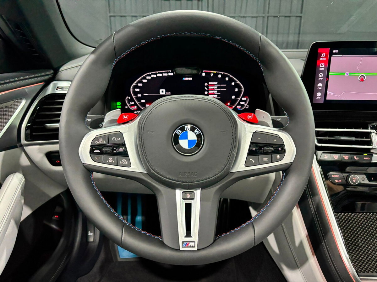 BMW Serie 8 Cabrio M8  Competition (10)