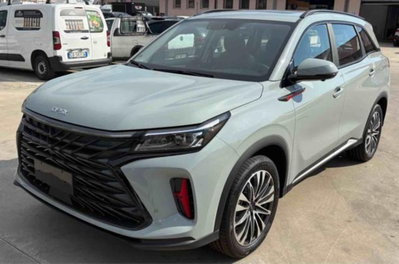 Dfsk Glory 600  1.5 auto nuova