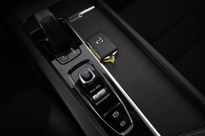 Volvo XC60 B4 Geartronic Momentum Pro (13)