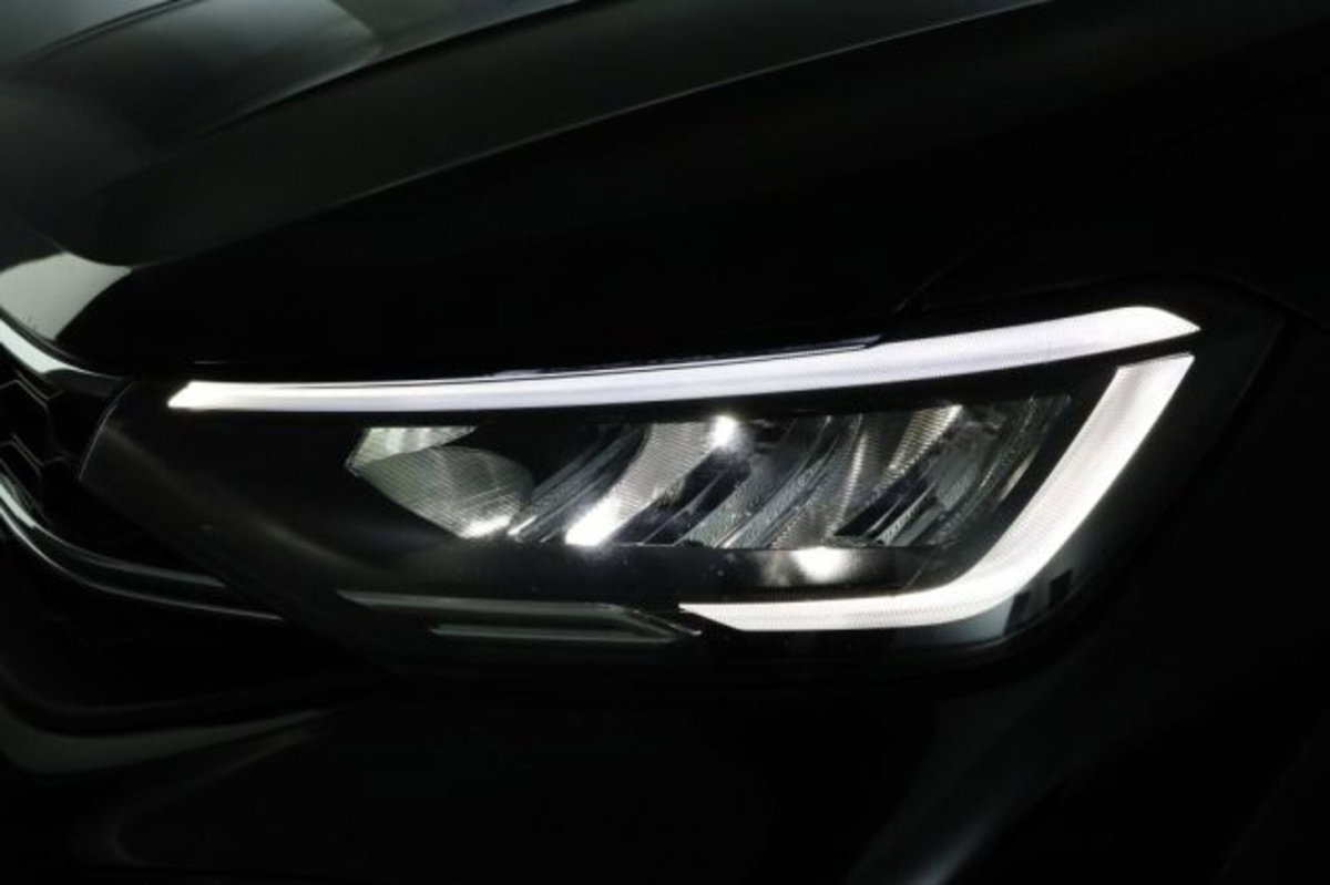 Volkswagen Taigo 1.0 tsi R-Line 115cv (9)