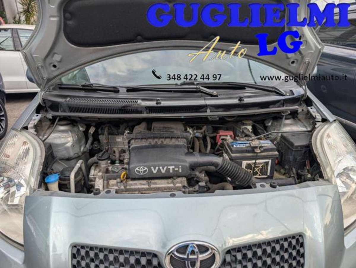 Toyota Yaris 1.3 5 porte Sol (20)