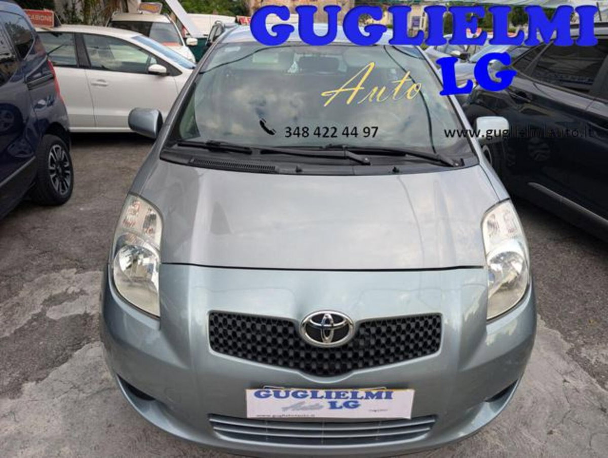 Toyota Yaris 1.3 5 porte Sol (3)