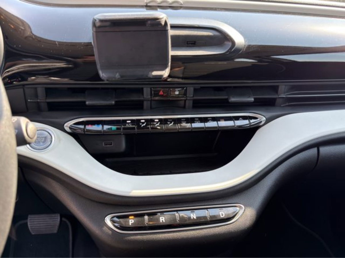 Fiat 500e Action Berlina 23,65 kWh (16)