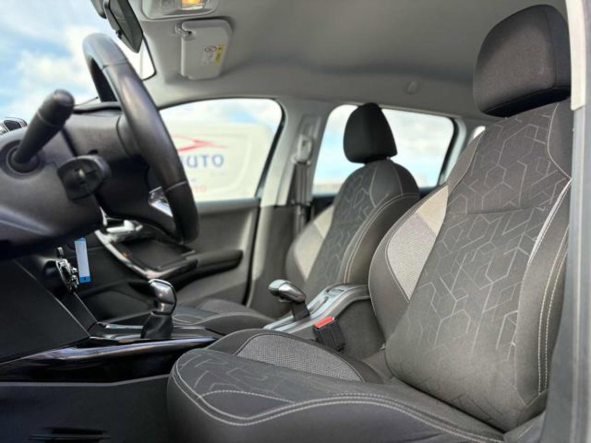Peugeot 2008 BlueHDi 100 S&S Active (8)