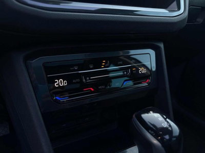 Volkswagen Tiguan 2.0 tdi Elegance 150cv dsg (18)