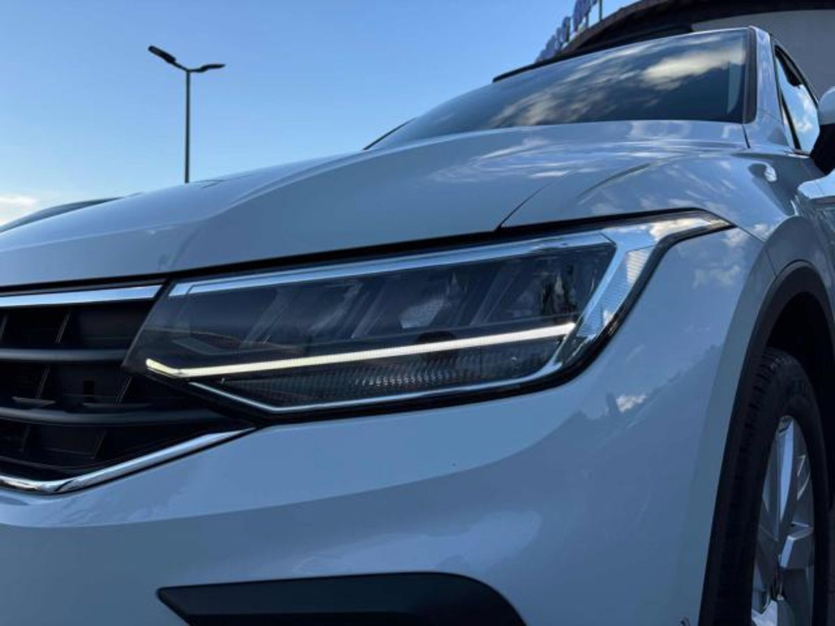 Volkswagen Tiguan 2.0 tdi Elegance 150cv dsg (6)