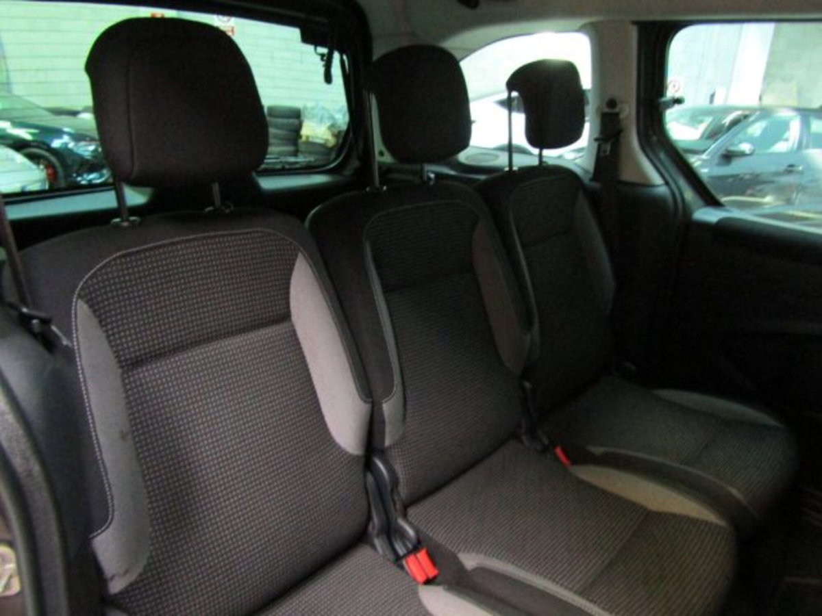 Peugeot Partner BlueHDi 120 S&S Outdoor (15)