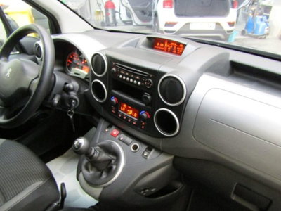 Peugeot Partner BlueHDi 120 S&S Outdoor (18)