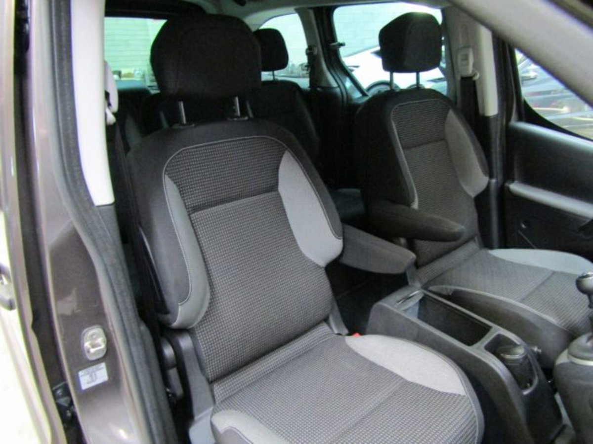 Peugeot Partner BlueHDi 120 S&S Outdoor (19)