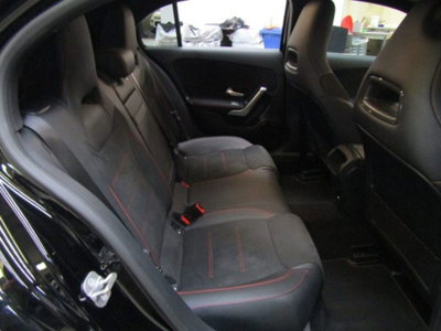 Mercedes-Benz Classe A 250 AMG Line Premium Plus 4matic auto (13)