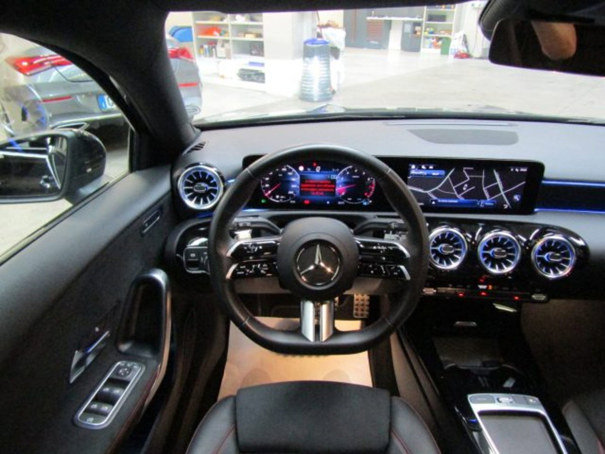 Mercedes-Benz Classe A 250 AMG Line Premium Plus 4matic auto (19)