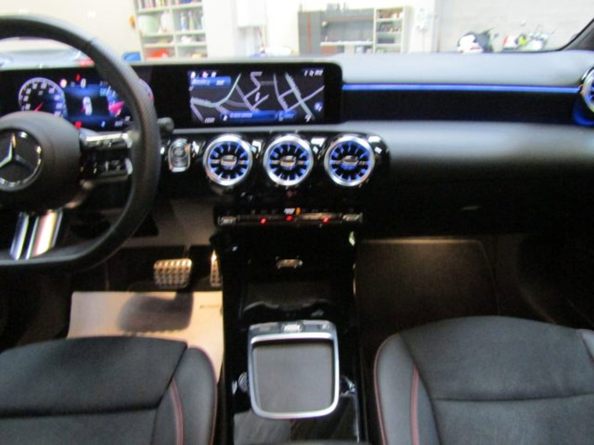 Mercedes-Benz Classe A 250 AMG Line Premium Plus 4matic auto (20)