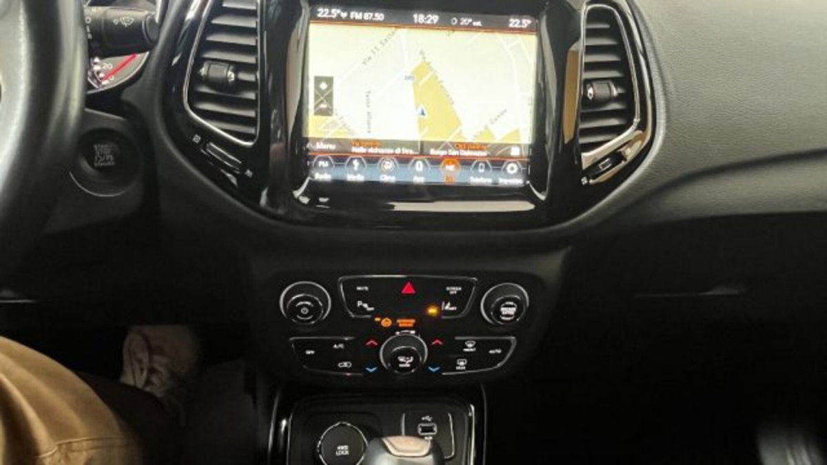 Jeep Compass 2.0 Multijet II aut. 4WD Longitude (11)