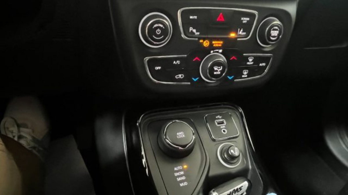 Jeep Compass 2.0 Multijet II aut. 4WD Longitude (12)