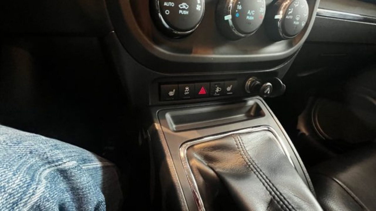 Jeep Compass 2.2 CRD Limited (14)