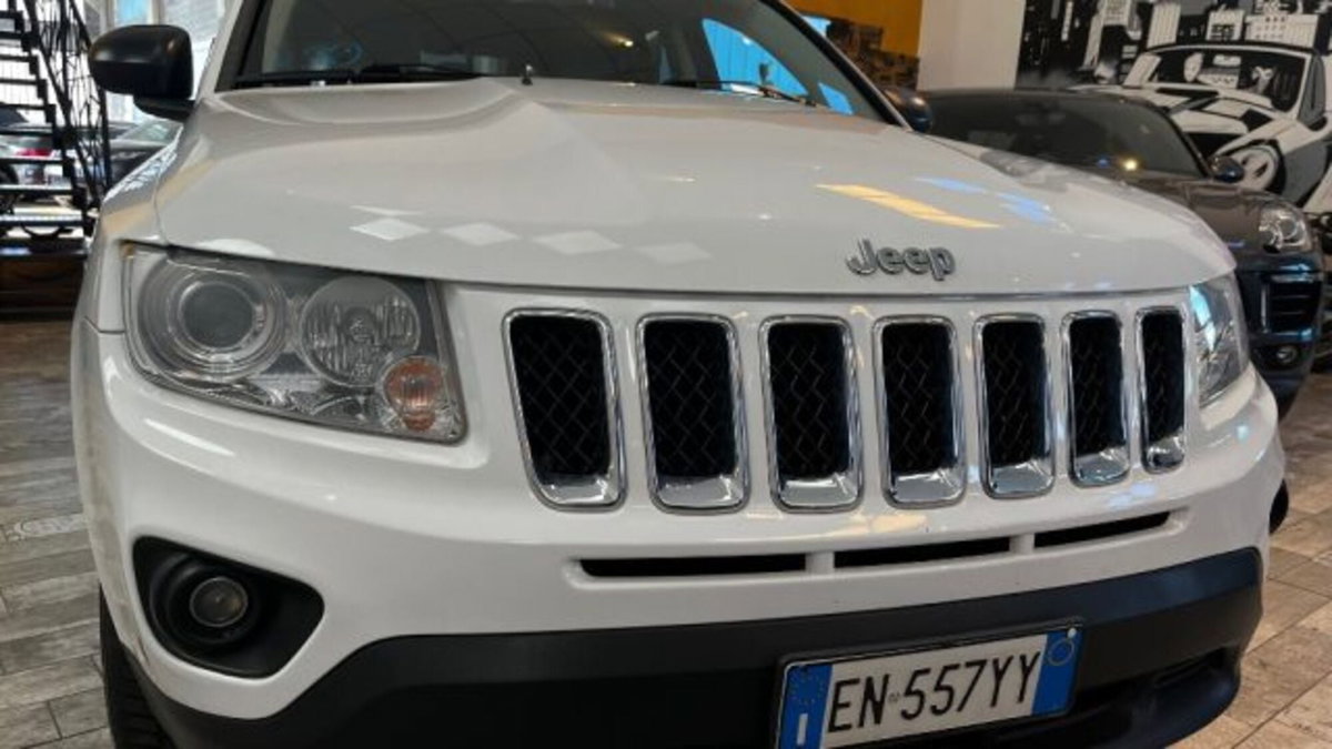 Jeep Compass 2.2 CRD Limited (2)