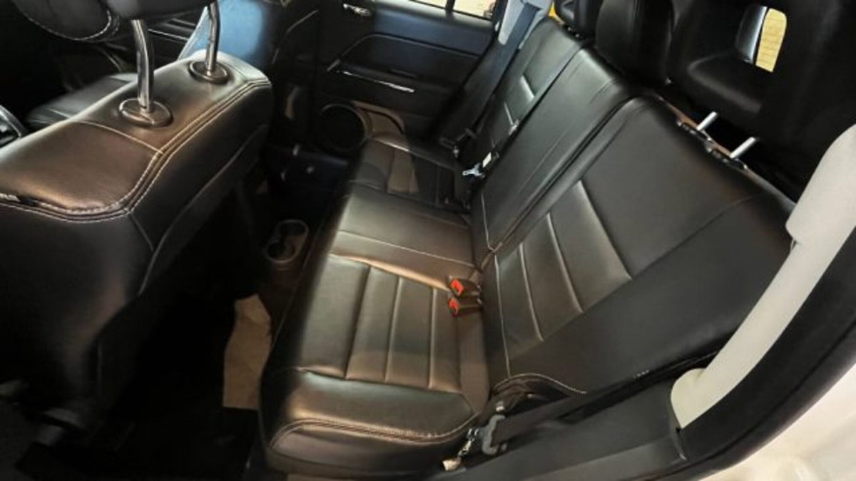 Jeep Compass 2.2 CRD Limited (8)