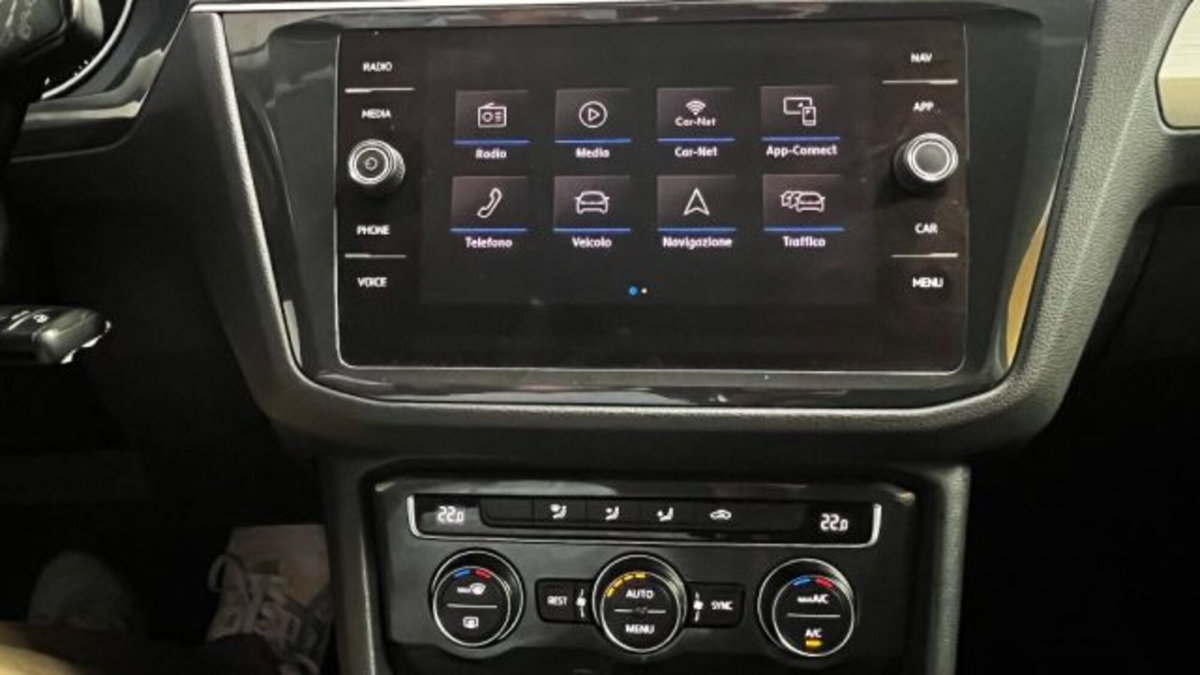 Volkswagen Tiguan 2.0 TDI 150 CV SCR DSG 4MOTION Life (10)