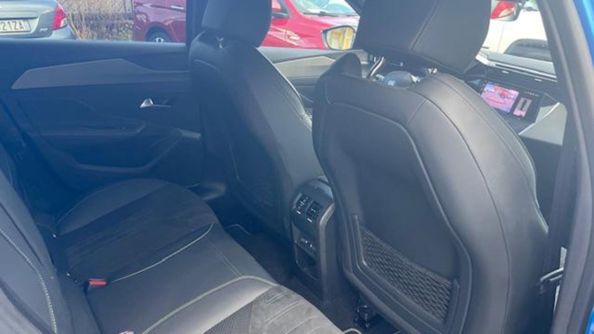 Peugeot 308 1.5 bluehdi GT s&s 130cv eat8 (10)