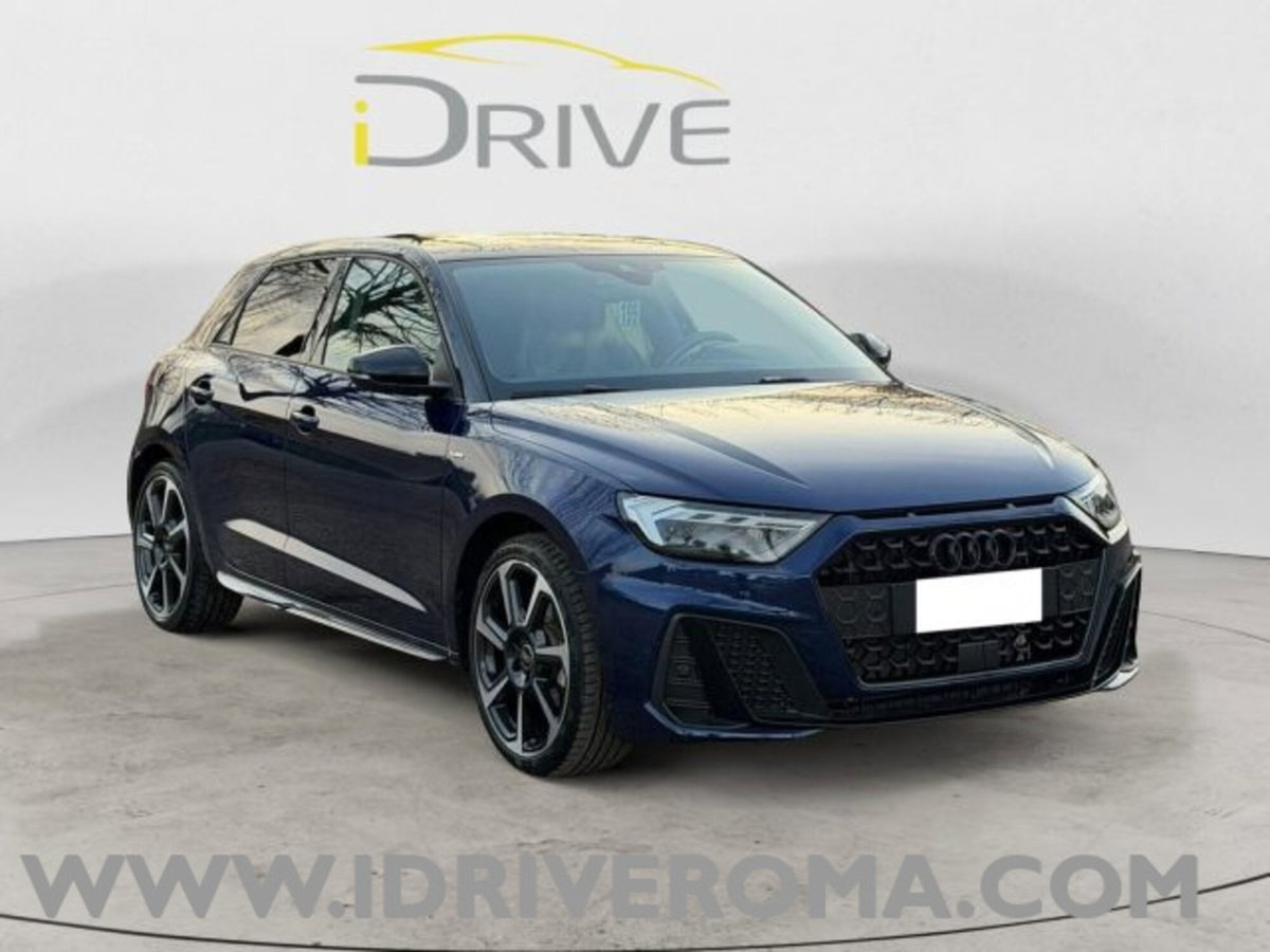 Audi A1 Sportback 30 1.0 tfsi Identity Black 116cv s-tronic (2)