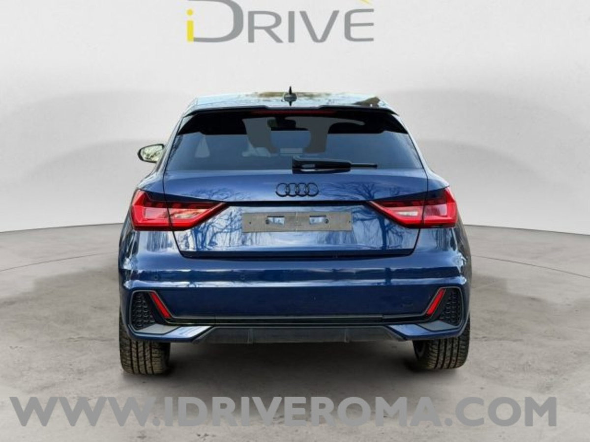 Audi A1 Sportback 30 1.0 tfsi Identity Black 116cv s-tronic (5)
