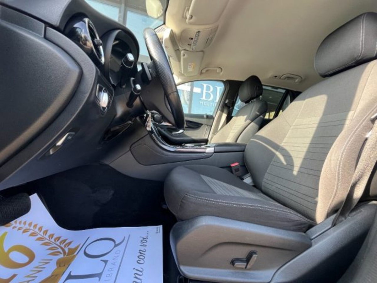 Mercedes-Benz GLC SUV 220 d 4Matic Sport (8)