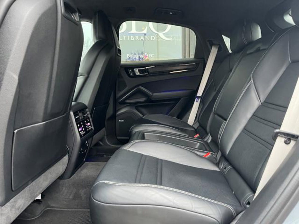Porsche Cayenne Coupé 4.0 Turbo GT (11)