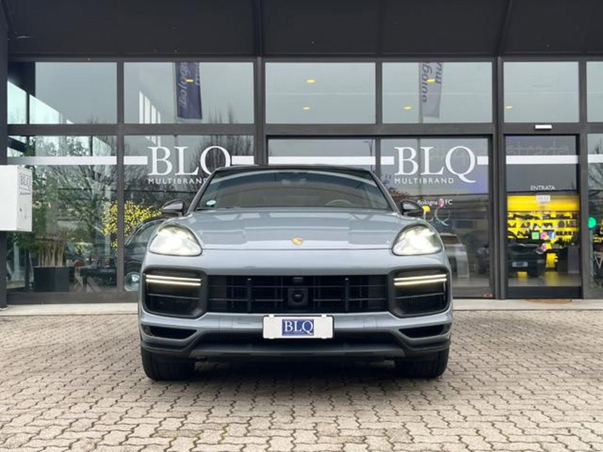 Porsche Cayenne Coupé 4.0 Turbo GT (2)