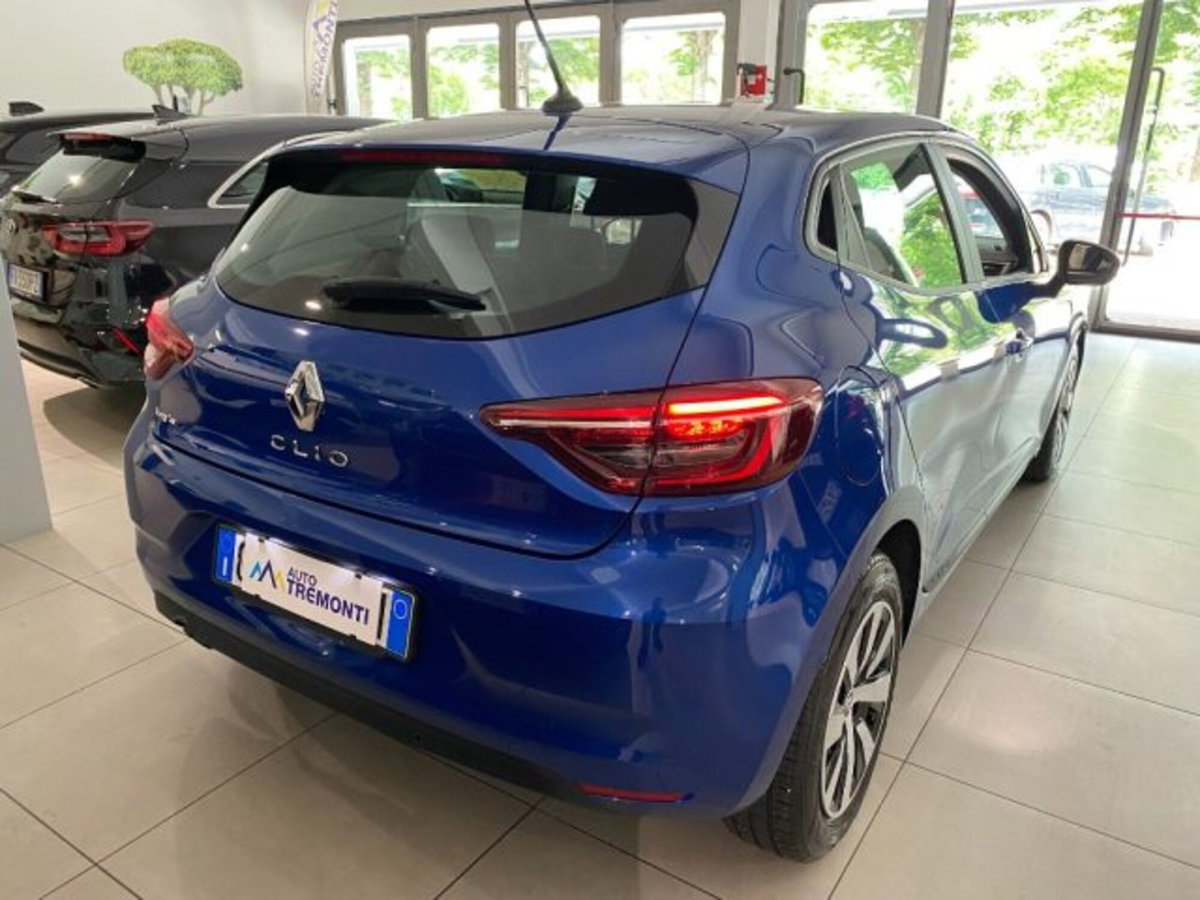 Renault Clio 1.0 tce Techno Gpl 100cv (4)