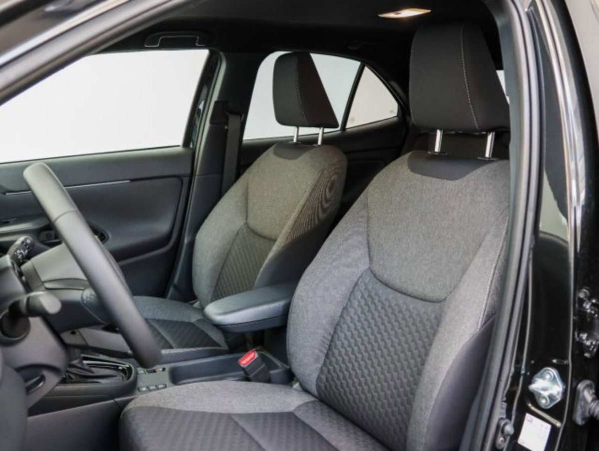 Toyota Yaris Cross 1.5h GR Sport Black Sky fwd 116cv e-cvt (8)