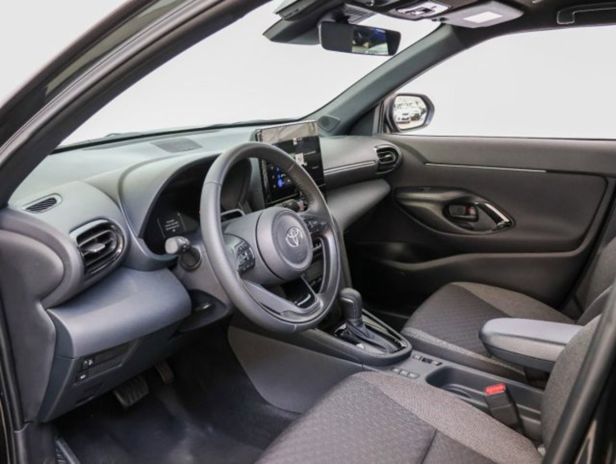 Toyota Yaris Cross 1.5h GR Sport Black Sky fwd 116cv e-cvt (9)