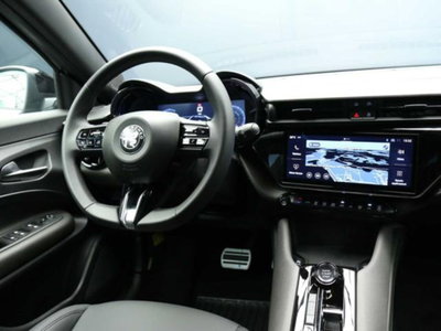 Alfa Romeo Junior 1.2 ibrida Speciale 145cv edct6 (9)
