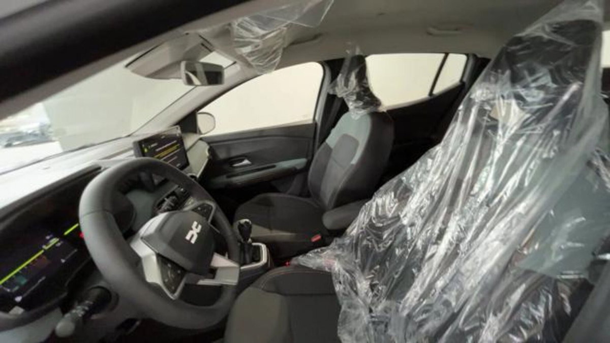 Dacia Sandero Stepway 1.0 tce Extreme Eco-g 100cv (3)