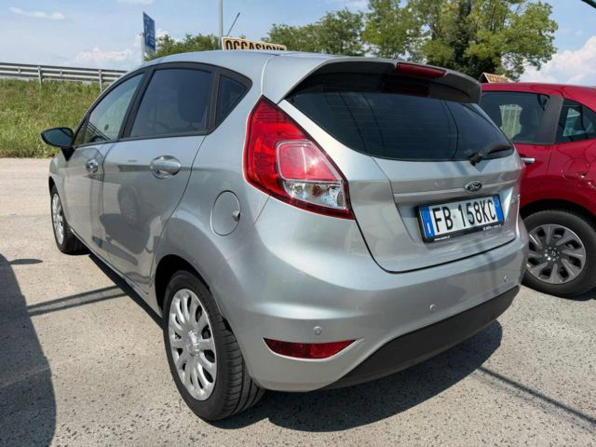 Ford Fiesta 1.2 60CV 5 porte (4)