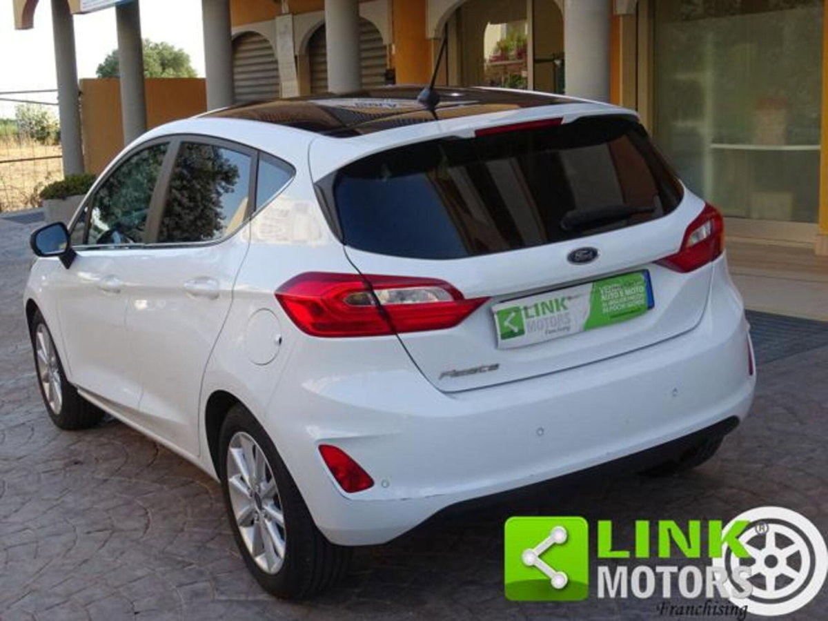 Ford Fiesta 1.5 TDCi 120 CV 5 porte Titanium (6)