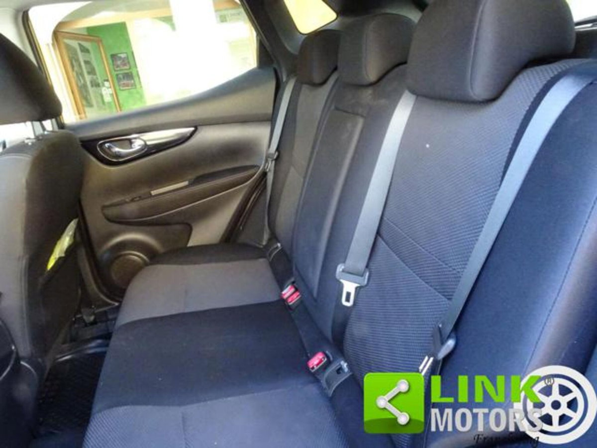 Nissan Qashqai 1.6 dCi DPF Tekna (9)